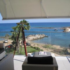 Отель Trident Beach Front Suite Кипр, Протарас - отзывы, цены и фото номеров - забронировать отель Trident Beach Front Suite онлайн пляж фото 2