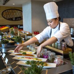 Отель Metropolitan Hotel Dubai ОАЭ, Дубай - отзывы, цены и фото номеров - забронировать отель Metropolitan Hotel Dubai онлайн питание фото 3