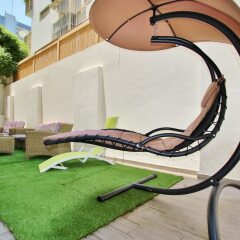 Amazing 3BR Garden Apt near Gordon Beach Израиль, Тель-Авив - отзывы, цены и фото номеров - забронировать отель Amazing 3BR Garden Apt near Gordon Beach онлайн спортивное сооружение