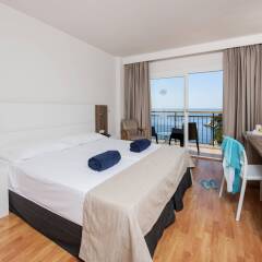 Отель SENTIDO Cala Viñas - Adults Only комната для гостей