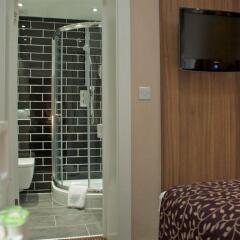 Отель City Continental London Kensington сейф в номере