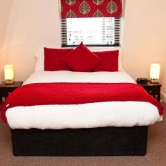 Отель Clarendon Minories сейф в номере