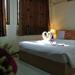Отель Karon Sunshine Guesthouse & Bar детские мероприятия фото 3