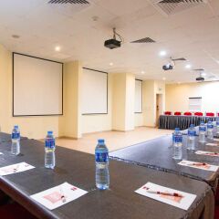 Отель Ibis Lagos Airport Нигерия, Лагос - отзывы, цены и фото номеров - забронировать отель Ibis Lagos Airport онлайн помещение для мероприятий фото 2