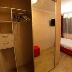 Hostel & Lux Victoria сейф в номере