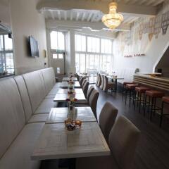 Multatuli Hotel гостиничный бар