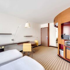 Отель Novotel Suites Paris Nord 18e удобства в номере