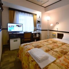 Отель Toyoko Inn Tokyo-eki Yaesu Kita-guchi комната для гостей фото 3