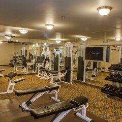 Отель Dolphin Bay Resort and Spa фитнесс-зал