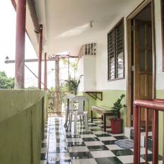 Отель Casaoro Homestay Филиппины, о. Арресифе - отзывы, цены и фото номеров - забронировать отель Casaoro Homestay онлайн балкон