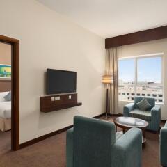 Отель Ramada by Wyndham Dubai Deira ОАЭ, Дубай - отзывы, цены и фото номеров - забронировать отель Ramada by Wyndham Dubai Deira онлайн комната для гостей фото 3