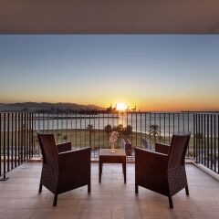Hilton Garden Inn Izmir Bayrakli Турция, Измир - отзывы, цены и фото номеров - забронировать отель Hilton Garden Inn Izmir Bayrakli онлайн пляж