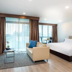 The Rizin Hotel & Residences комната для гостей