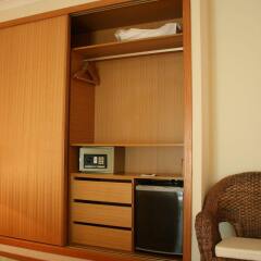 Quinta dos Poetas Nature Hotel & Apartments сейф в номере
