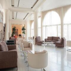 The Golden Coast Beach Hotel интерьер отеля фото 3