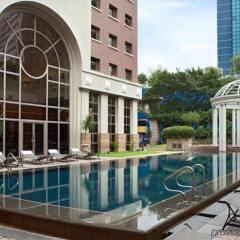 Отель Orchard Parksuites бассейн фото 2