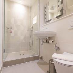 Отель 2 Bed, 2 bath flat in Covent Garden ванная фото 2