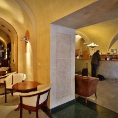 Best Western Plus Hotel Meteor Plaza гостиничный бар