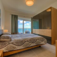 Отель Seafront LUX APT IN Fort Cambridge Мальта, Слима - отзывы, цены и фото номеров - забронировать отель Seafront LUX APT IN Fort Cambridge онлайн комната для гостей фото 3