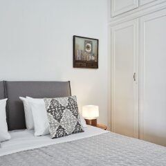 Отель Chic One Bd Apartment with Hilton View Греция, Афины - отзывы, цены и фото номеров - забронировать отель Chic One Bd Apartment with Hilton View онлайн комната для гостей фото 2