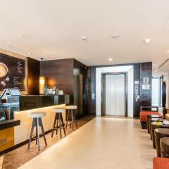 Отель A-One Pattaya Beach Resort гостиничный бар