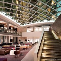 Отель DoubleTree by Hilton Hotel London - Tower of London Великобритания, Лондон - отзывы, цены и фото номеров - забронировать отель DoubleTree by Hilton Hotel London - Tower of London онлайн гостиничный бар