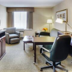 Отель Radisson Suites Hotel Toronto Airport Канада, Торонто - отзывы, цены и фото номеров - забронировать отель Radisson Suites Hotel Toronto Airport онлайн комната для гостей фото 3