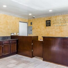 Отель Rodeway Inn & Suites Pacific Coast Highway США, Лос-Анджелес - отзывы, цены и фото номеров - забронировать отель Rodeway Inn & Suites Pacific Coast Highway онлайн удобства в номере