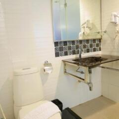 Отель Citin Sukhumvit 11 Nana Bangkok by Compass Hospitality Бангкок ванная
