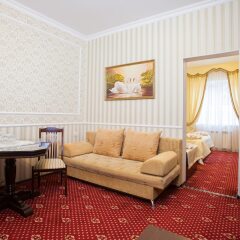 Гостиница Grand Leonardo Hotel в Краснодаре отзывы, цены и фото номеров - забронировать гостиницу Grand Leonardo Hotel онлайн Краснодар комната для гостей фото 4