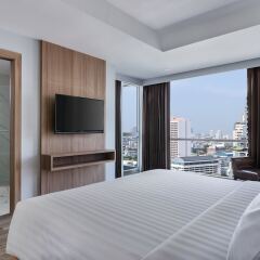 Отель Adelphi Grande Sukhumvit By Compass Hospitality Бангкок