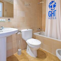 Apart-hotel GHT Tossa Park ванная
