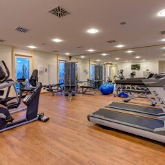 Отель Park Inn City-West Кёльн фитнесс-зал