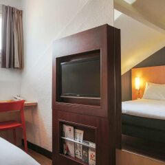 Отель ibis Nice Centre Notre Dame сейф в номере