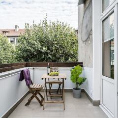 Апартаменты Sanhaus Apartments - Fiszera балкон
