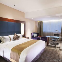 Отель Holiday Inn Shanghai Pudong, an IHG Hotel Китай, Шанхай - отзывы, цены и фото номеров - забронировать отель Holiday Inn Shanghai Pudong, an IHG Hotel онлайн комната для гостей