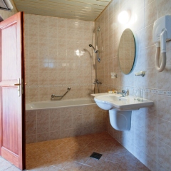 Отель Mercury Hotel - Все включено Болгария, Солнечный берег - отзывы, цены и фото номеров - забронировать отель Mercury Hotel - Все включено онлайн ванная фото 2