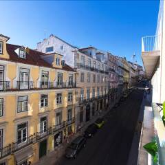 Отель Luxury T.M. Flat with a View Лиссабон