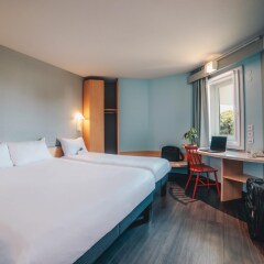 Отель ibis Nice Aéroport Promenade des Anglais Франция, Ницца - 10 отзывов об отеле, цены и фото номеров - забронировать отель ibis Nice Aéroport Promenade des Anglais онлайн комната для гостей фото 2