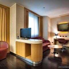 Отель Crowne Plaza Milan City, an IHG Hotel Италия, Милан - 2 отзыва об отеле, цены и фото номеров - забронировать отель Crowne Plaza Milan City, an IHG Hotel онлайн комната для гостей