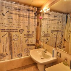Отель Apartamento Feliz Lloretholiday Испания, Льорет-де-Мар - отзывы, цены и фото номеров - забронировать отель Apartamento Feliz Lloretholiday онлайн ванная