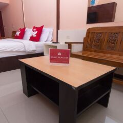 Отель Zen Rooms Surasak 2 Бангкок