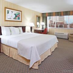 Отель Holiday Inn Columbus Downtown Capitol Square комната для гостей фото 3