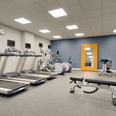Отель Hilton Garden Inn New York Times Square South фитнесс-зал