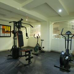 Hotel Portonovo Plaza Malecón фитнесс-зал