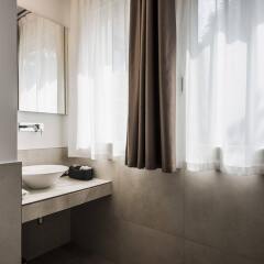 Отель MyPlace Largo Europa Apartments Италия, Падуя - отзывы, цены и фото номеров - забронировать отель MyPlace Largo Europa Apartments онлайн ванная