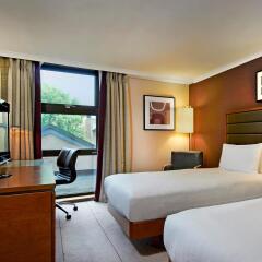 Отель Hilton London Kensington удобства в номере