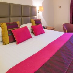 Bridgewood Manor in Chatham, United Kingdom from 108$, photos, reviews - zenhotels.com guestroom