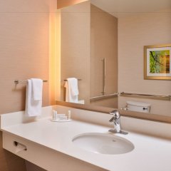 Fairfield Inn & Suites by Marriott Eugene East/Springfield in Springfield, United States of America from 232$, photos, reviews - zenhotels.com bathroom