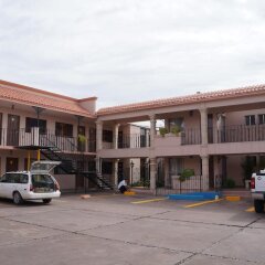 Отель El Dorado Inn парковка